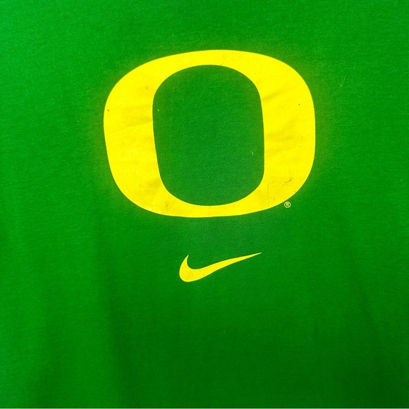 Nike Green University of Oregon Ducks Shirt with Yellow 'O' Logo GO DUCKS #1 - Picture 3 of 4